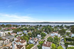 51 Island Pt, New York City, NY 10464 - Photo 3