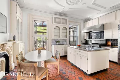 305 E 18th Street, New York City, NY 10003 - Photo 5