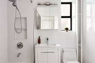 300 Ocean Pkwy, New York City, NY 11218 - Photo 5