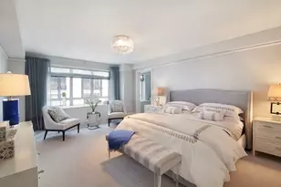 21 E 61st St, New York City, NY 10065 - Photo 9