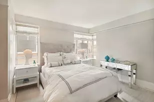 21 E 61st St, New York City, NY 10065 - Photo 11