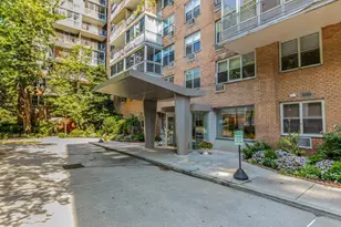303 W 66th St, New York City, NY 10023 - Photo 17