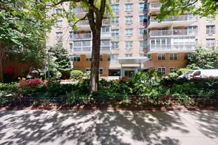 303 W 66th St, New York City, NY 10023 - Photo 25