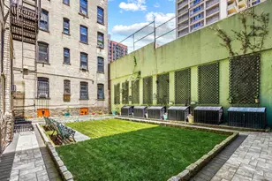 35 Crown St, New York City, NY 11225 - Photo 3