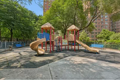 387 Grand Street #K1107, New York, NY 10002 - Photo 23