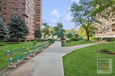 575 Grand Street #1105, New York City, NY 10002 - Photo 21