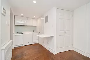 226 W 13th St, New York City, NY 10011 - Photo 5