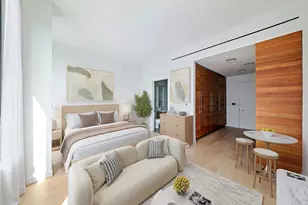 21-21 31st St, New York City, NY 11105 - Photo 3