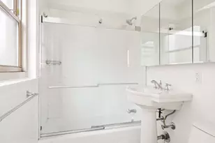 137 E 36th St, New York City, NY 10016 - Photo 5