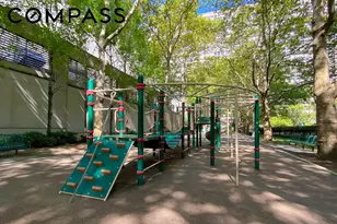 300 E 33rd St, New York City, NY 10016 - Photo 13