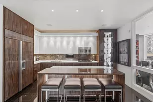 230 W 56th St, New York City, NY 10019 - Photo 13