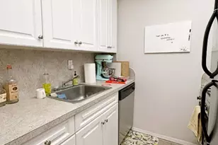337 W 43rd St, New York City, NY 10036 - Photo 5