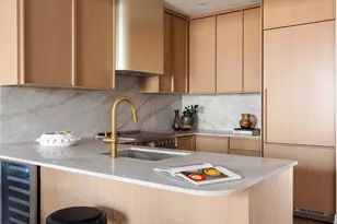 215 Calyer St, New York City, NY 11222 - Photo 5