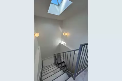 356 W 48th Street #GardenB, New York City, NY 10036 - Photo 17