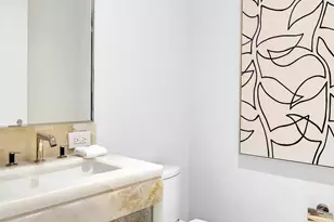 200 E 95th St, New York City, NY 10128 - Photo 15