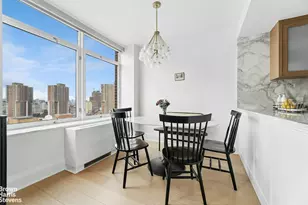 210 Warren St, New York City, NY 10282 - Photo 3