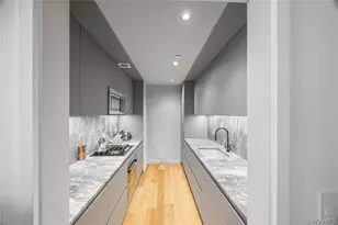 547 W 47th St, New York City, NY 10036 - Photo 7