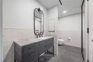 547 W 47th St, New York City, NY 10036 - Photo 11
