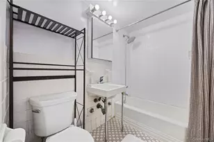 321 E 48th St, New York City, NY 10017 - Photo 9