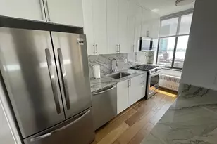 380 Rector Pl, New York City, NY 10280 - Photo 3