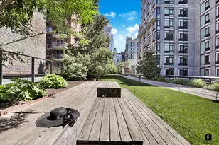 405 W 23rd St, New York City, NY 10011 - Photo 17