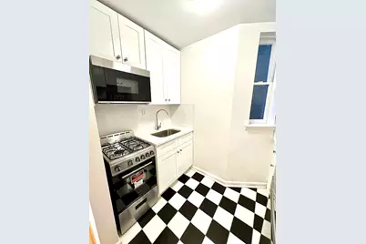 886 10th Avenue #4A, New York, NY 10019 - Photo 3