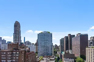 300 E 71st St, New York City, NY 10021 - Photo 17