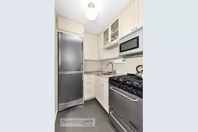 200 E 74th Street #3G, New York City, NY 10021 - Photo 5