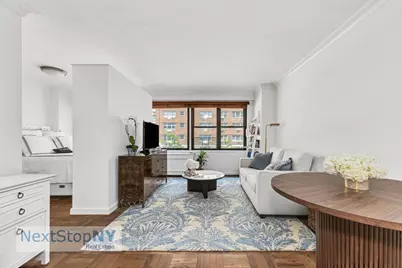200 E 74th Street #3G, New York City, NY 10021 - Photo 1