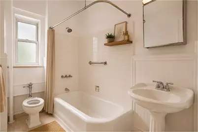 150 E 49th Street #9A, New York City, NY 10017 - Photo 5
