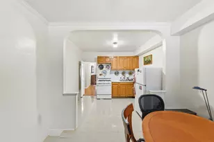 2545 Hubbard St, New York City, NY 11235 - Photo 9