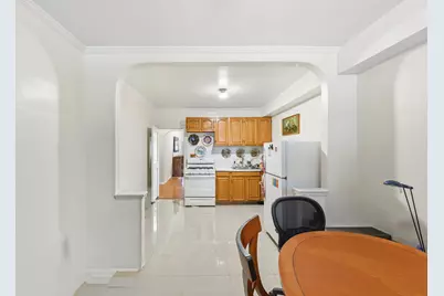 2545 Hubbard Street, New York City, NY 11235 - Photo 9