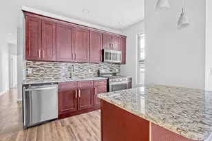 327 Midwood St, New York City, NY 11225 - Photo 5