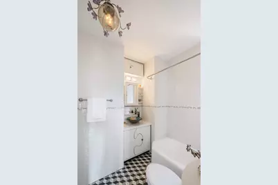 222 E 71st Street #6B, New York City, NY 10021 - Photo 5