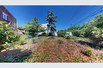 2042 Gerritsen Avenue, New York City, NY 11229 - Photo 29