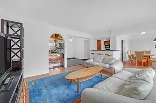 333 E 46th St, New York City, NY 10017 - Photo 11