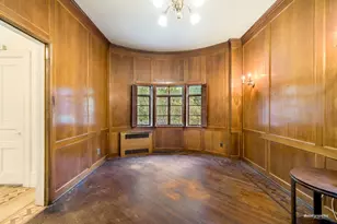 502 E 17th St, New York City, NY 11226 - Photo 5