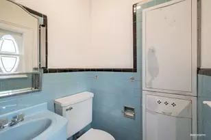502 E 17th St, New York City, NY 11226 - Photo 17