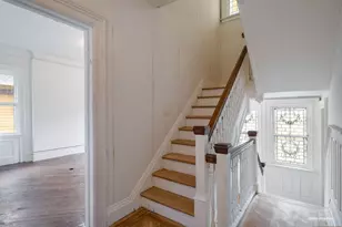 502 E 17th St, New York City, NY 11226 - Photo 9
