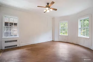 502 E 17th St, New York City, NY 11226 - Photo 13