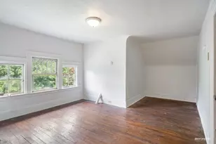 502 E 17th St, New York City, NY 11226 - Photo 19