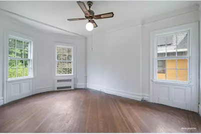 502 E 17th Street, New York City, NY 11226 - Photo 11