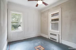 502 E 17th St, New York City, NY 11226 - Photo 15