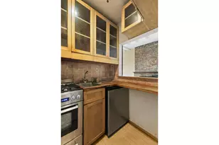 162 9th Ave, New York City, NY 10011 - Photo 3