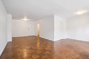 220 E 54th St, New York City, NY 10022 - Photo 3