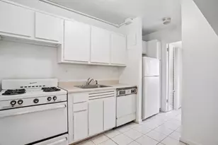 220 E 54th St, New York City, NY 10022 - Photo 7