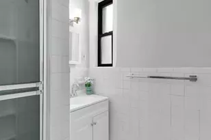 140 W 69th St, New York City, NY 10023 - Photo 3