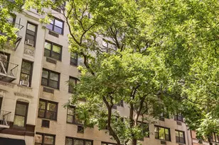 240 E 46th St, New York City, NY 10017 - Photo 13