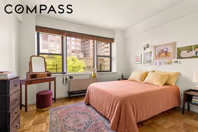 240 E 46th Street #7G, New York City, NY 10017 - Photo 3