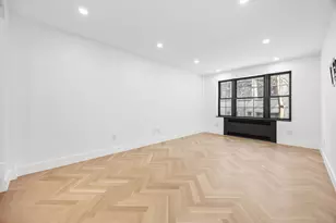 25 Minetta Ln, New York City, NY 10012 - Photo 3